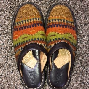 women’s slip on
